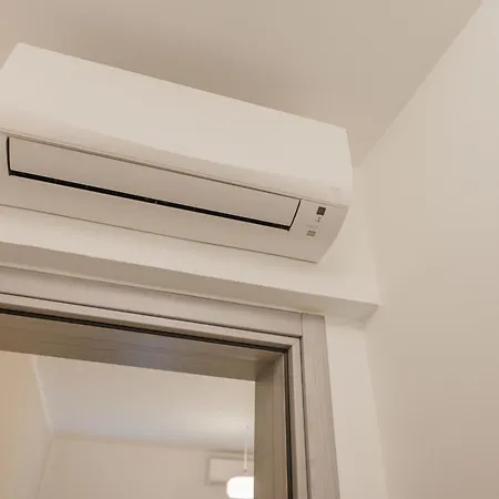 - Elegante Con Parcheggio Privato Pt Apartamento *